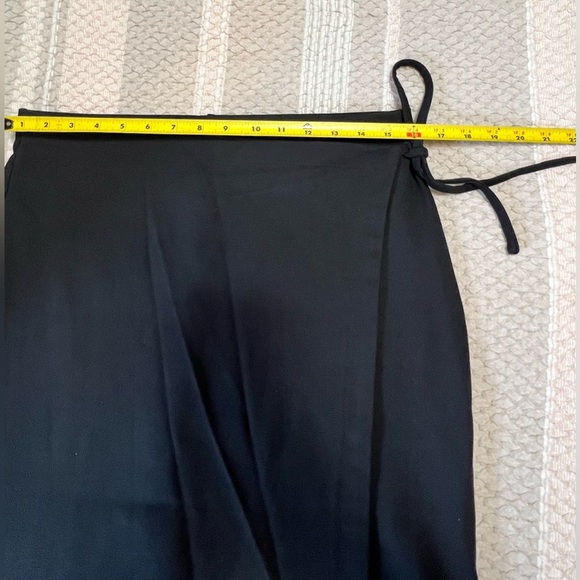 Dip Ponte Knit Wrap Skirt Large Stretch - Picture 5 of 10